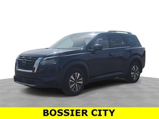 Used 2023 Nissan Pathfinder SL w/ Cargo Package image 1