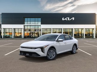 New 2025 Kia K4 LX image 1