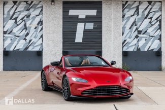 Used 2023 Aston Martin V8 Vantage Roadster image 1