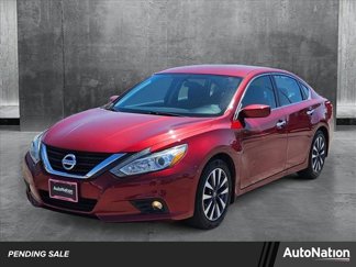 Used 2017 Nissan Altima 2.5 SV image 1