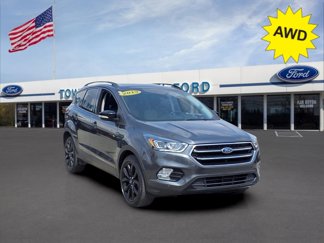 Used 2019 Ford Escape Titanium image 1