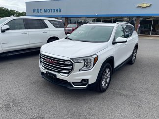 Used 2024 GMC Terrain SLT w/ Infotainment Package II image 1