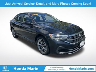 Used 2024 Volkswagen Jetta SE image 1