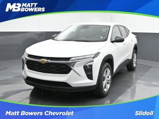Used 2025 Chevrolet Trax LS image 1