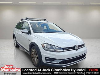 Used 2018 Volkswagen Golf Alltrack SE image 1