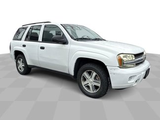Used 2004 Chevrolet TrailBlazer LS w/ Skid Plate Package image 1