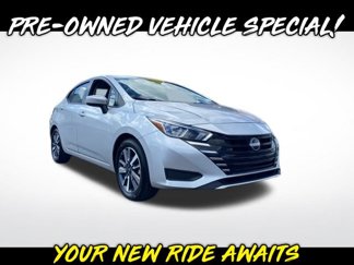 Used 2023 Nissan Versa SV image 1