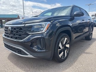 Used 2024 Volkswagen Atlas Cross Sport SE image 1