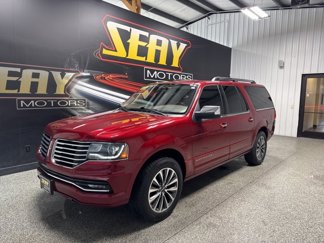 Used 2015 Lincoln Navigator L 4WD image 1