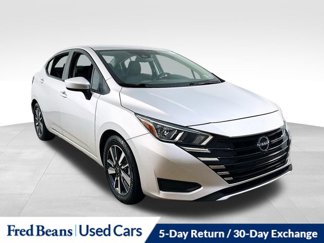 Used 2023 Nissan Versa SV image 1