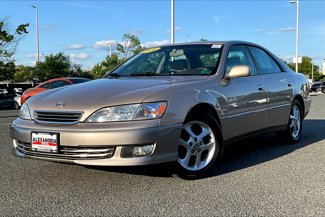 Used 2001 Lexus ES 330 image 1