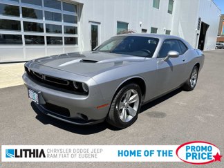 Used 2018 Dodge Challenger SXT image 1