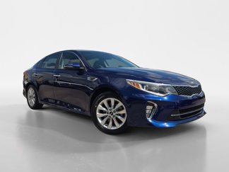 Used 2018 Kia Optima S image 1