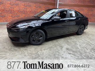 Used 2022 Hyundai Elantra SEL image 1