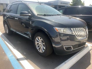 Used 2013 Lincoln MKX FWD image 1