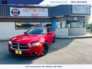 Used 2013 Dodge Charger SXT image 1