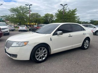 Used 2012 Lincoln MKZ image 1
