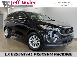 Used 2017 Kia Sorento LX w/ LX Convenience Package image 1