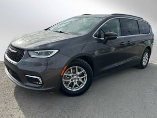 Used 2022 Chrysler Pacifica Touring-L image 1