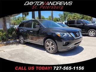 Used 2020 Nissan Pathfinder SV image 1
