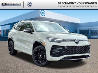 New 2025 Volkswagen Tiguan SE R-Line image 1