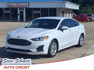 Used 2019 Ford Fusion SE image 1