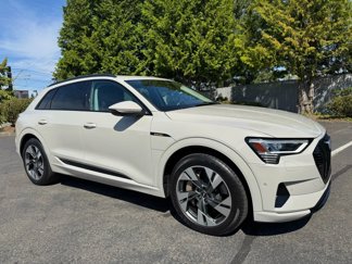 Used 2021 Audi e-tron Premium w/ Convenience Plus Package image 1