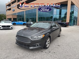Used 2015 Ford Fusion SE w/ Equipment Group 201A image 1
