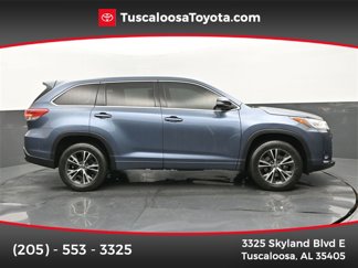 Used 2018 Toyota Highlander LE image 1