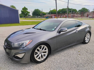 Used 2015 Hyundai Genesis 3.8 image 1