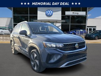 New 2024 Volkswagen Taos SE image 1