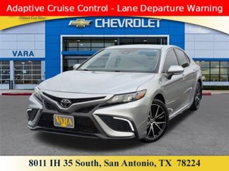 Used 2023 Toyota Camry SE image 1