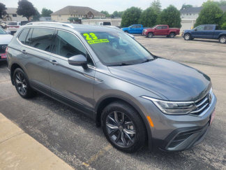 Used 2023 Volkswagen Tiguan SE image 1