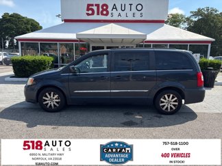 Used 2013 Chrysler Town & Country Touring image 1