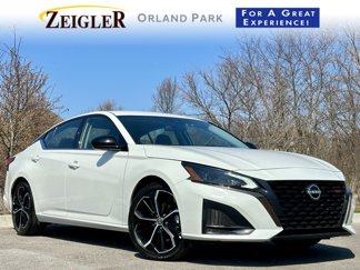 Used 2023 Nissan Altima 2.5 SR image 1