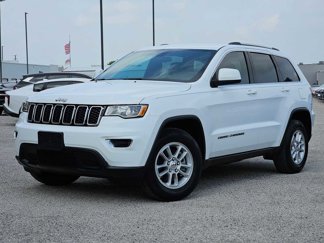 Used 2018 Jeep Grand Cherokee Laredo image 1