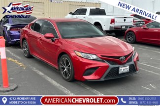 Used 2019 Toyota Camry SE image 1