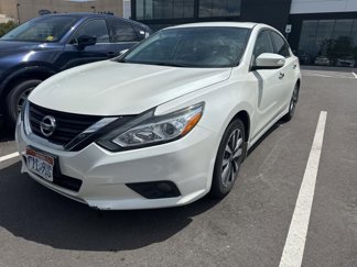 Used 2017 Nissan Altima 2.5 SV image 1