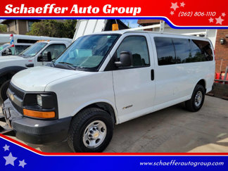 Used 2005 Chevrolet Express 3500 Passenger image 1