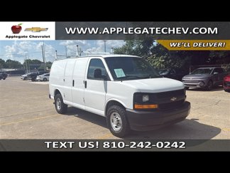 Used 2017 Chevrolet Express 2500 image 1