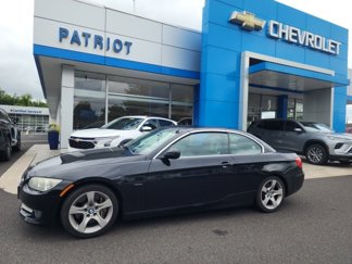 Used 2011 BMW 335i Convertible image 1