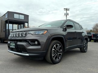 Used 2022 Jeep Compass Limited image 1