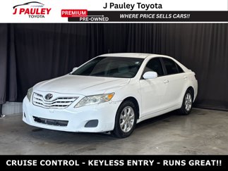 Used 2011 Toyota Camry LE image 1