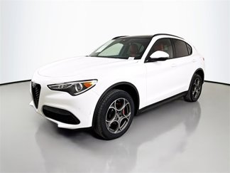 Used 2023 Alfa Romeo Stelvio Sprint image 1