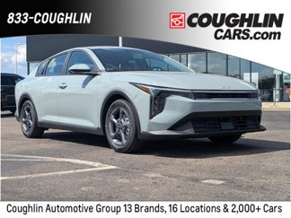 New 2025 Kia K4 LXS image 1