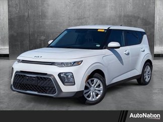 Used 2022 Kia Soul LX image 1
