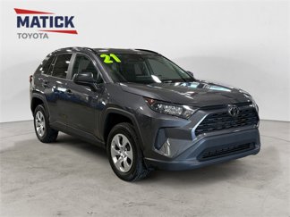 Used 2021 Toyota RAV4 LE image 1