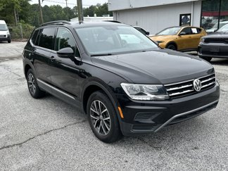 Used 2020 Volkswagen Tiguan SE image 1
