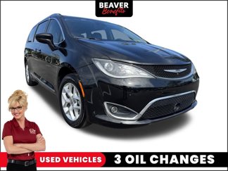 Used 2017 Chrysler Pacifica Touring-L Plus image 1