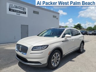 Used 2022 Lincoln Nautilus Reserve image 1